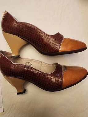 Blind Faith Two-Tone Brown & Tan Mid Heel Pumps